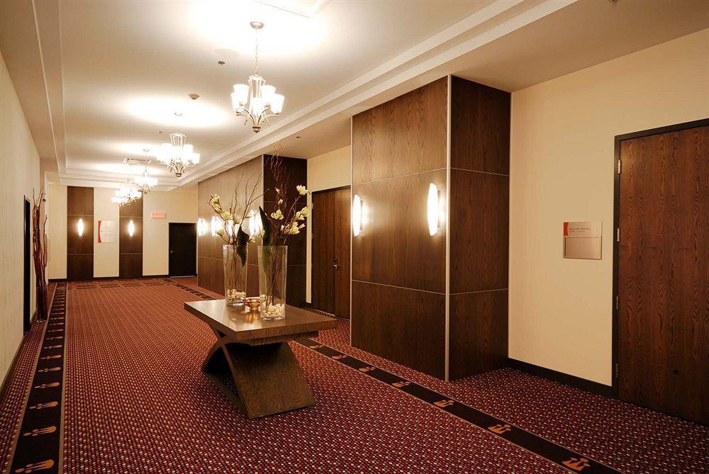 Imperia Hotel Et Suites Terrebonne Εξωτερικό φωτογραφία