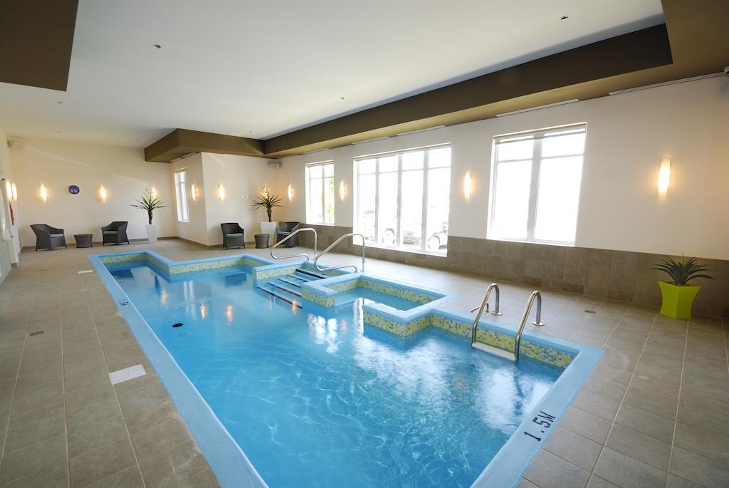 Imperia Hotel Et Suites Terrebonne Εξωτερικό φωτογραφία
