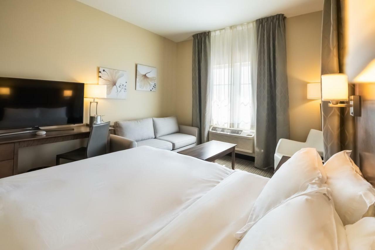 Imperia Hotel Et Suites Terrebonne Εξωτερικό φωτογραφία