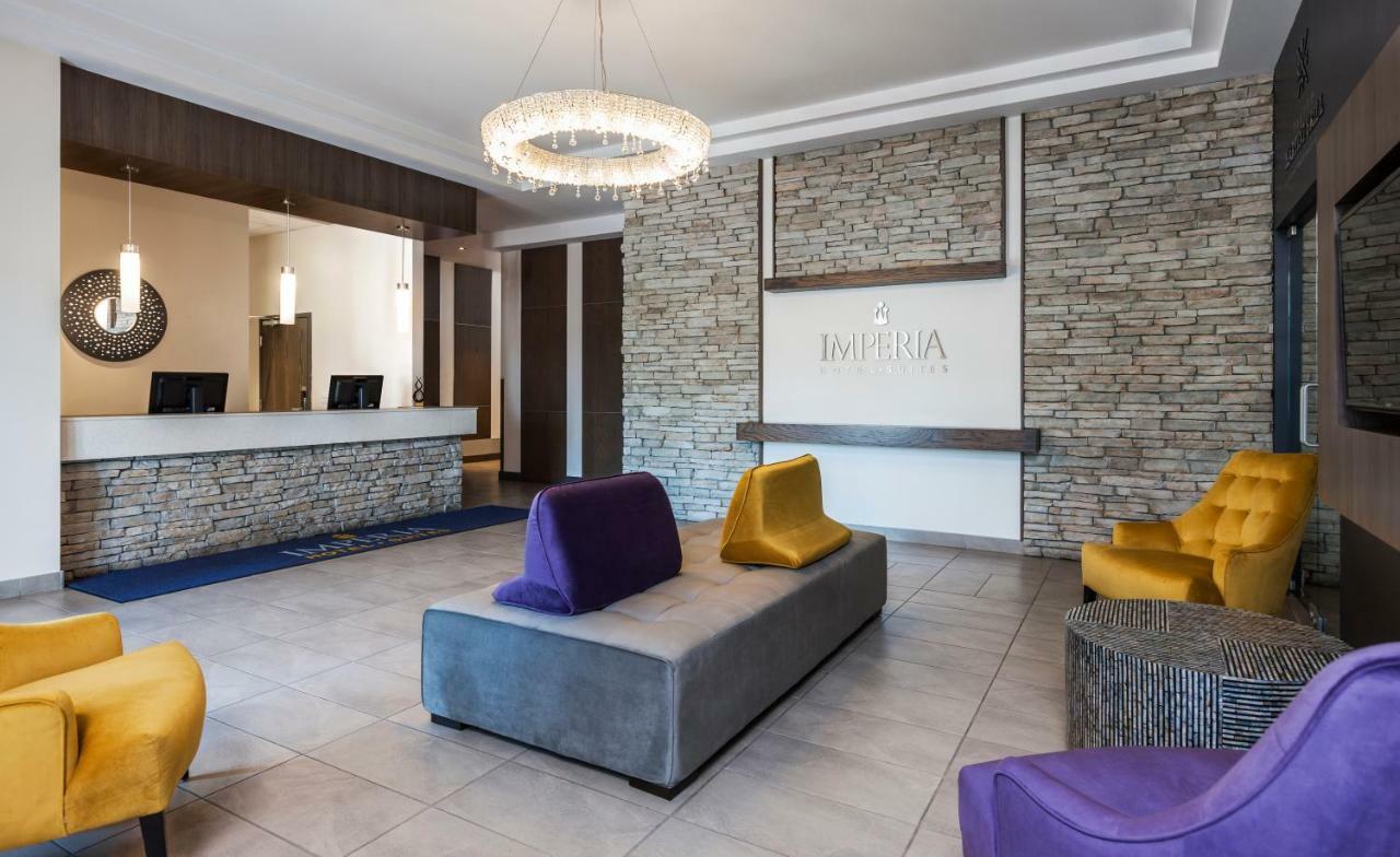 Imperia Hotel Et Suites Terrebonne Εξωτερικό φωτογραφία